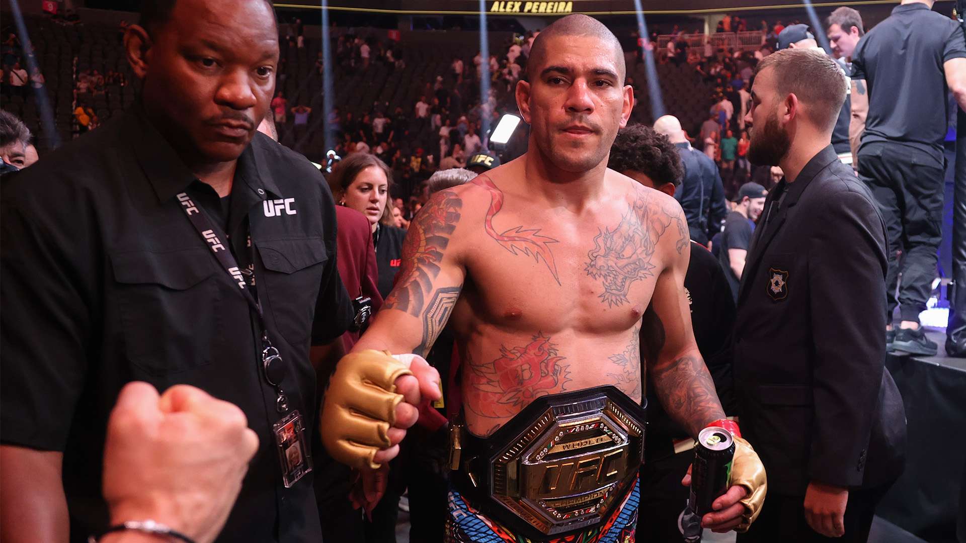 年创造了历 年创造了历